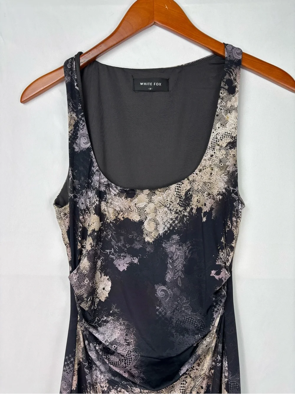 White Fox Floral Paisley Mini Ruched Dress Stretchy Size M Scoop Neck Black